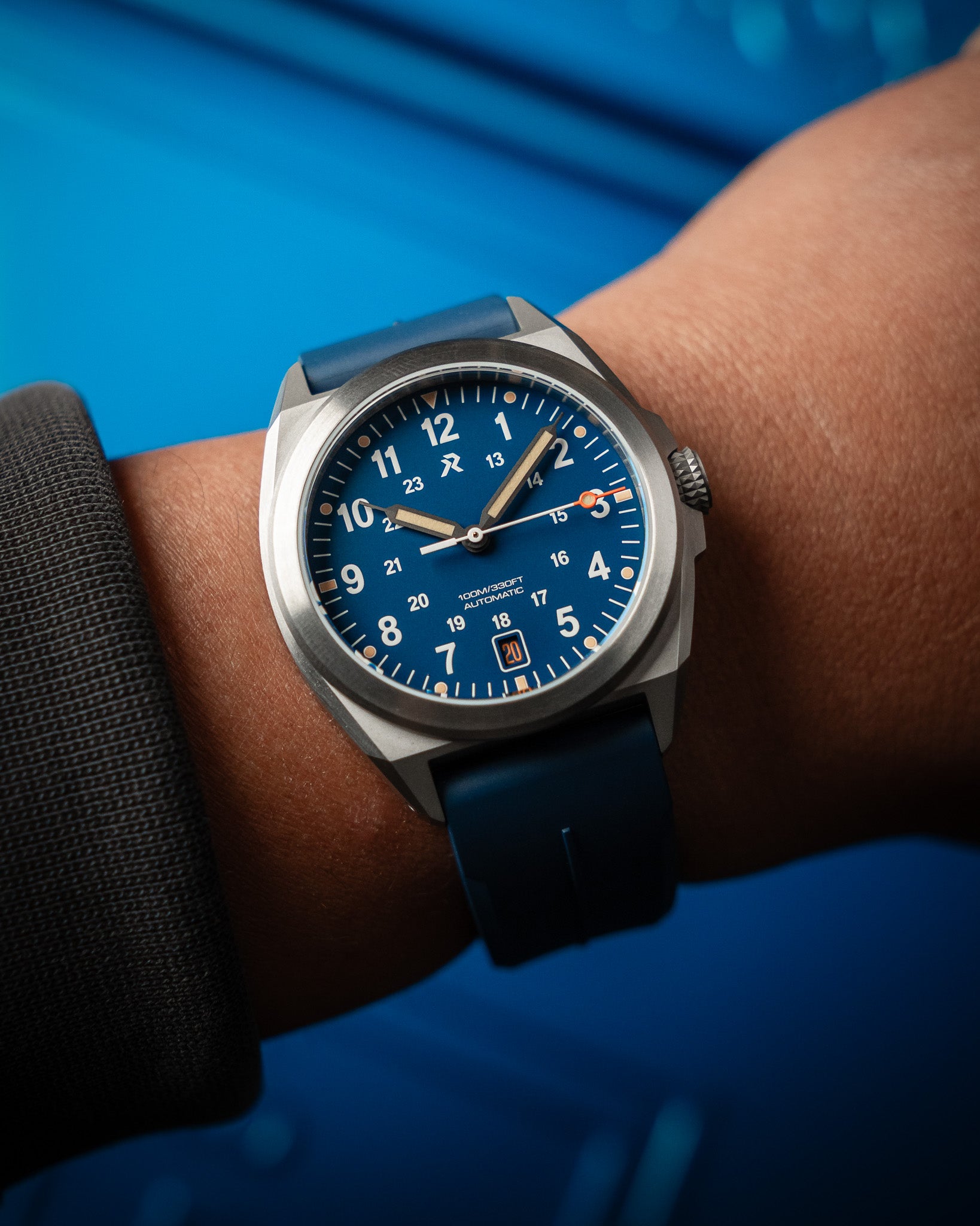 VALOUR 38 - Vervain Blue – RZE Watches
