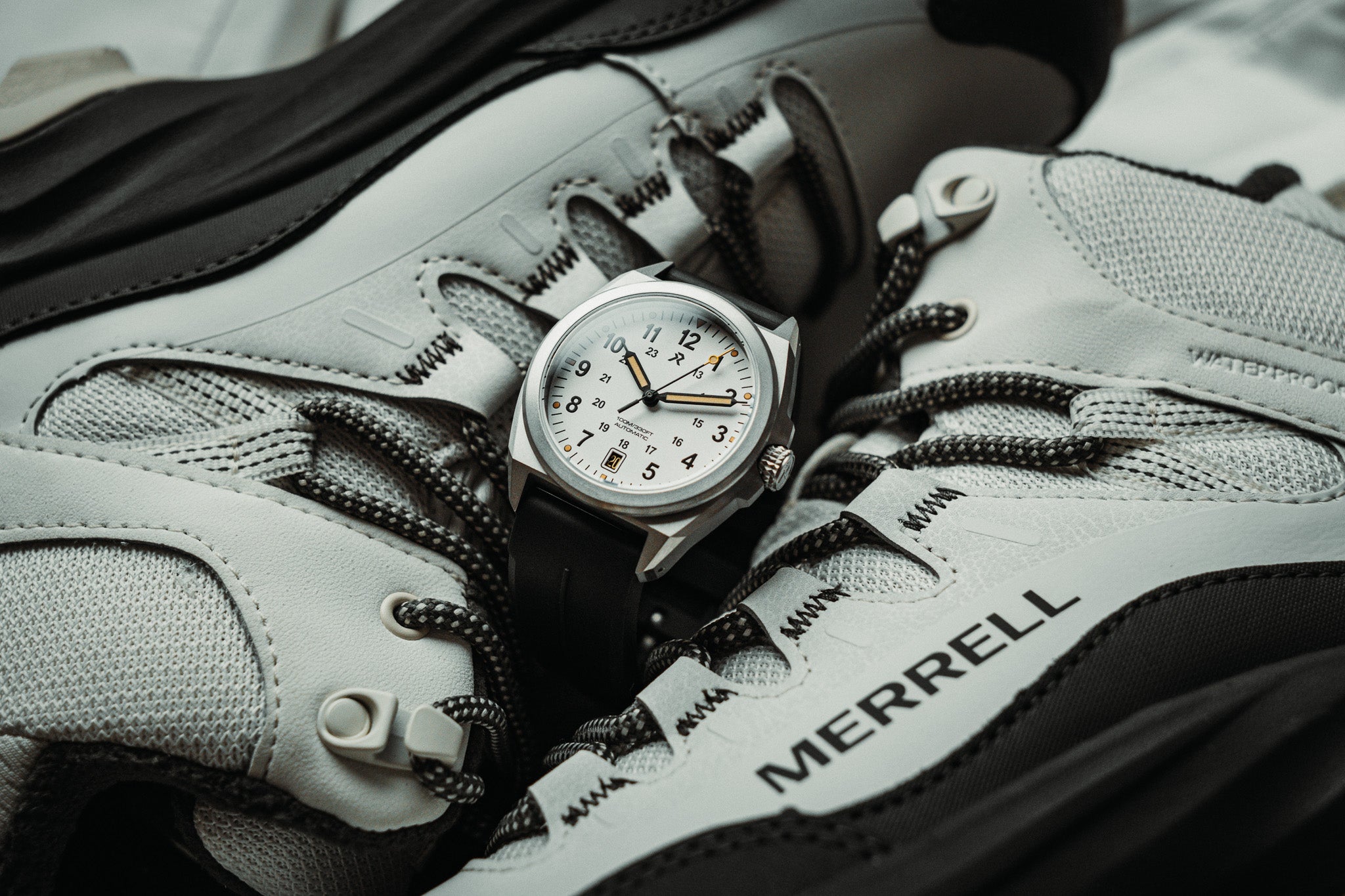 VALOUR 38 - Whistler White – RZE Watches