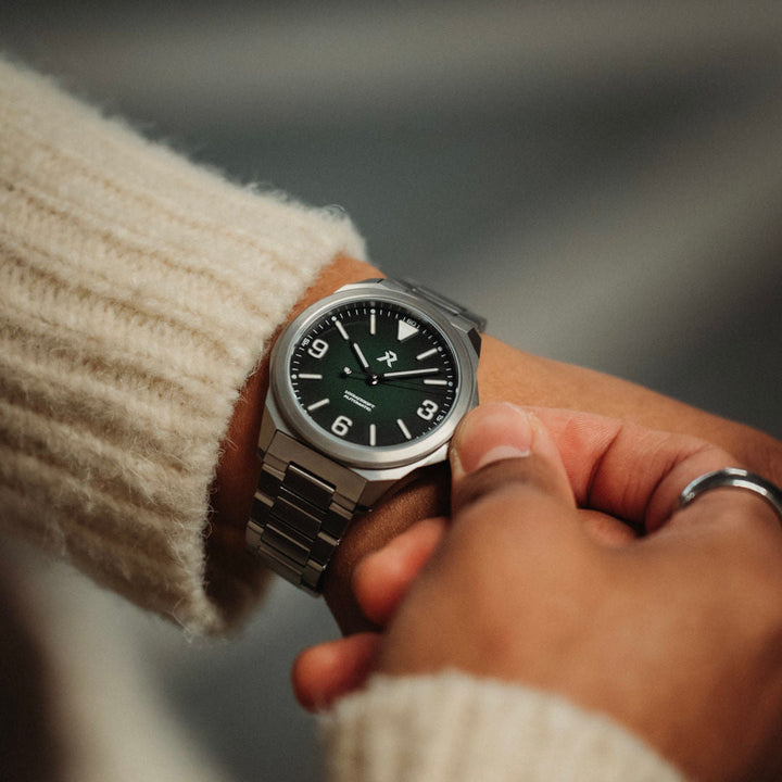 RESOLUTE - Forest Green